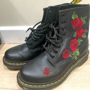 Dr.Martens - 1460 Vonda Floral Leather Lace Up Boots. Size 8w